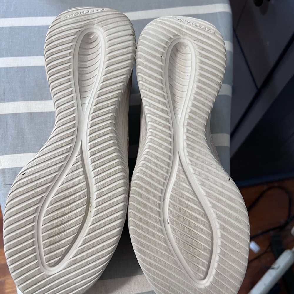 Skechers tan and leporad pattern Knit Slip-Ons - Picture 2 of 8